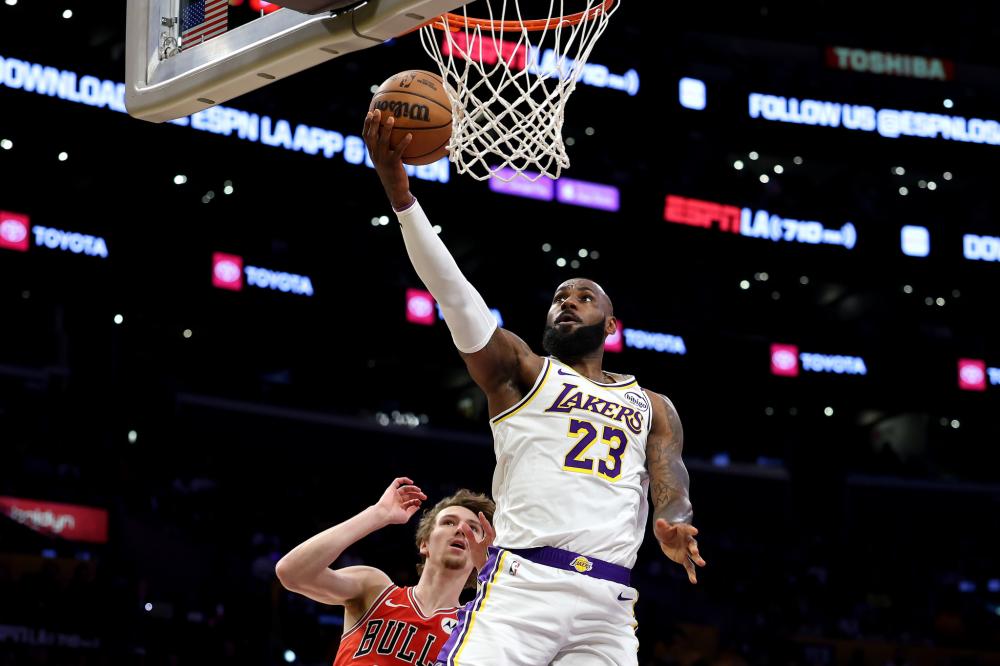 NBA常规赛：雷霆VS步行者预测分析，雷霆主场能否延续对步行者压制？.